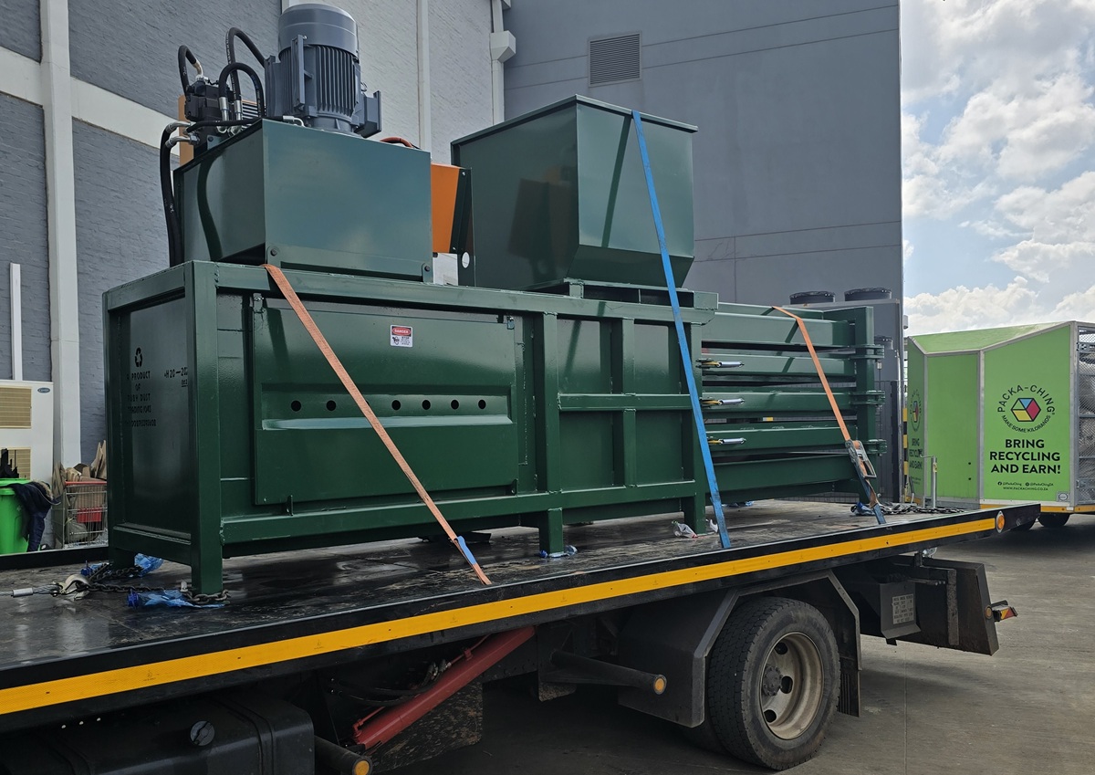 Horizontal Waste Baler